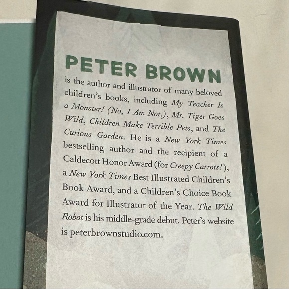 The Wild Robot by Peter Brown - Picture 3 of 5